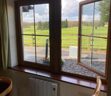 Tipperary House | Experience Your Very Own 19th Hole with Pool & Hot Tub