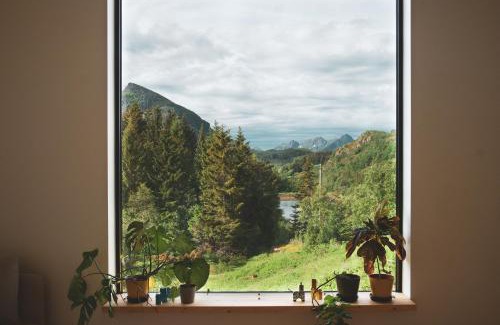 Digermulen Villa | Explore Solheim Lofoten: Family-Friendly with Kitchen Amenities