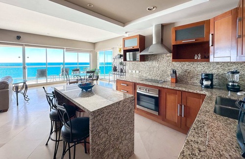 Puerto Penasco Condo | Elevate Your Stay at A Vista into Tranquility, 10th Floor