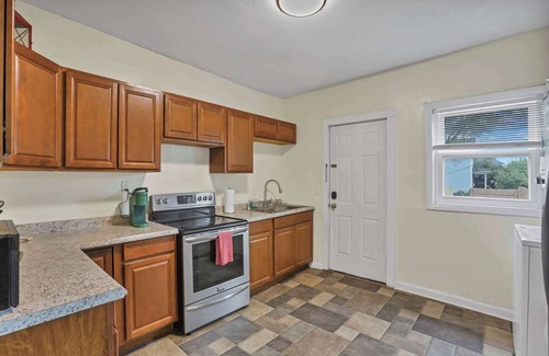 West Columbus Apartment | Your West Side Hideaway