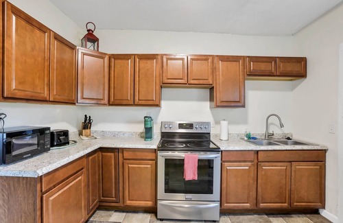 West Columbus Apartment | Your West Side Hideaway