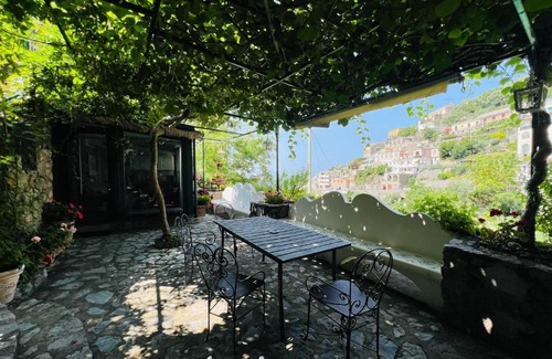 Montepertuso House | Discover YourHome - Iolanda House in Beautiful Positano