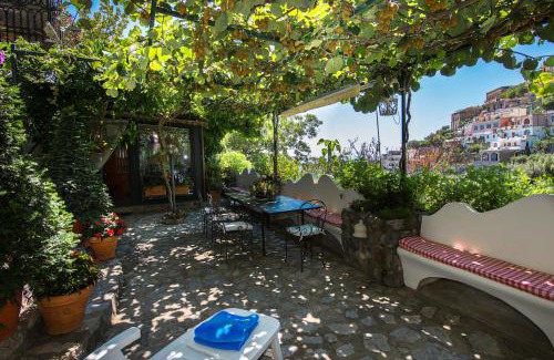 Montepertuso House | Discover YourHome at Maison Iolanda in Beautiful Positano