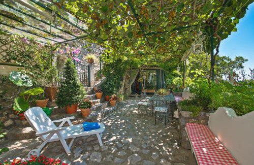 Montepertuso House | Discover YourHome at Maison Iolanda in Beautiful Positano