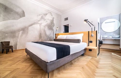 Rione XVI Ludovisi House | Accessible Comfort at Youroom Abruzzi - Rated 9.4/10