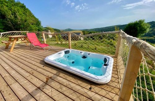 Saint-Beauzely House | Relaxing Yourte for 2-4 with Spa & Pet-Friendly Amenities