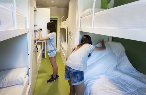 Igantzi Hostel | Discover Youth Hostel Non Stop Inn with Spa & Dining Options