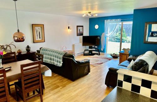 Llanddaniel Fab House | Yr Encil: 4-Star Stay with Pet and Child-Friendly Options