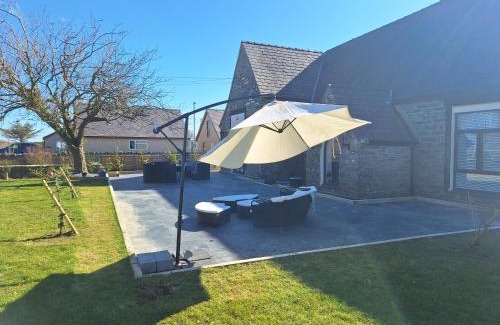 Llanddeusant House | Yr Hen Ysgol- The Old Primary School