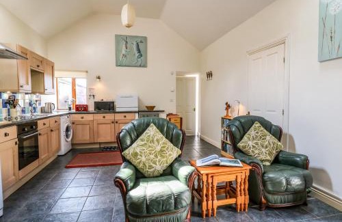 Carmarthen House | Discover Yr Hen Ysgubor: Family & Pet-Friendly Retreat