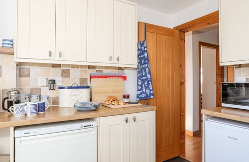 Llanfaethlu Cottage | YR ORSEDD: Pet-Friendly Retreat with Cozy Open Fire