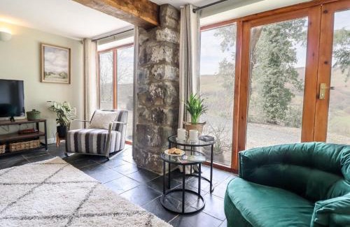 Mawddwy House | Exceptional Family-Friendly Stay at Ysgubor Craig Y Gronfa