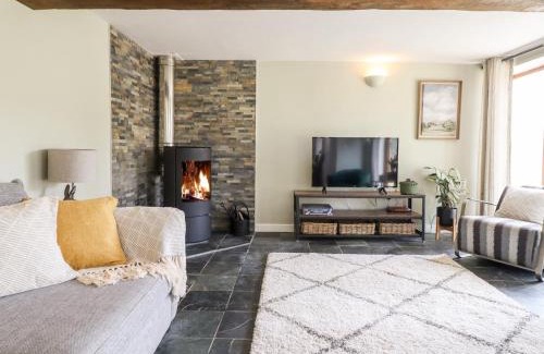 Mawddwy House | Exceptional Family-Friendly Stay at Ysgubor Craig Y Gronfa