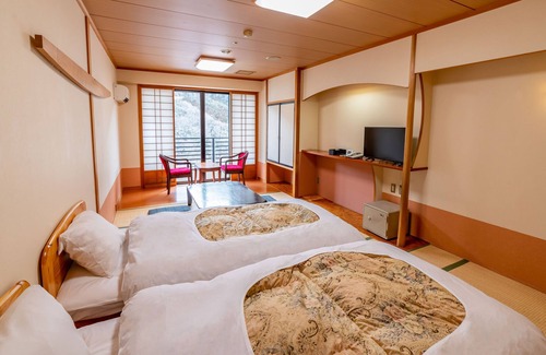 Shiobara House | Experience Shiobara Onsen Yashio Lodge with Eco-Friendly Comfort