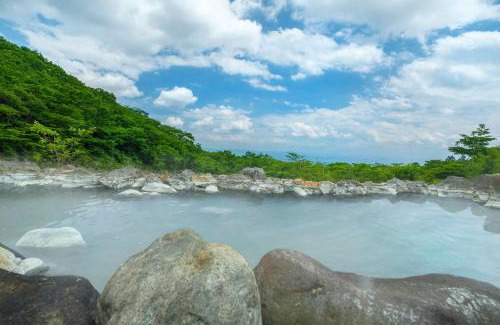 Yumoto Hotel | Relax at Takao Onsen Nasu Lodge with Inviting Hot Tub