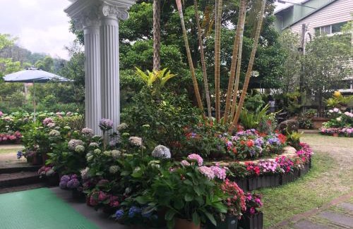 Nanzhuang House | Top-Rated Yu Ho Yuan Leisure Homestay: Family-Friendly Escape