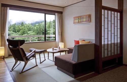 Shidotaira House | Relax at Yu No Mori Hotel Shidotaira with Spa & Pool