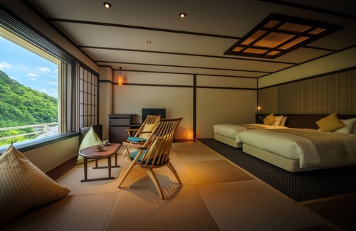Shidotaira House | Relax at Yu No Mori Hotel Shidotaira with Spa & Pool