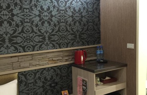 Nantun District Hotel | Yuan Chyau Motel: Pet-Friendly Retreat with Breakfast Included