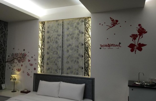 Nantun District Hotel | Yuan Chyau Motel: Pet-Friendly Retreat with Breakfast Included