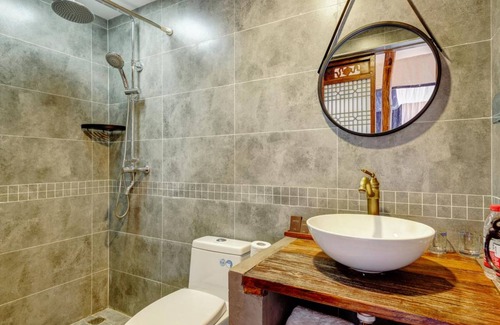 Yanqing House | Discover Yuanxiangli Sansi Inn: Family-Friendly Getaway