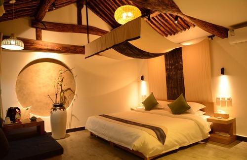 Yanqing House | Discover Yuanxiangli Sansi Inn: Family-Friendly Getaway