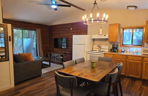 Sierra City Cabin | Yuba River Inn