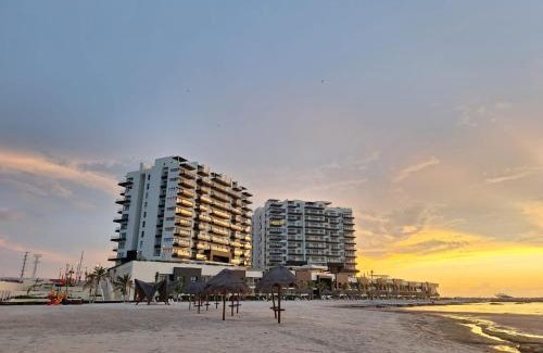 Progreso Municipality Apartment | Yucalpeten Resort Marina - Dpto de 2 Recámaras en Progreso - Lujo Frente a la Playa & Amenidades Top