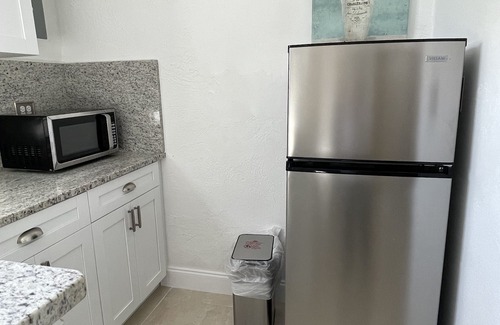 Tampa Apartment | Cozy Yude's Apartment with Kitchen Amenities for Your Stay