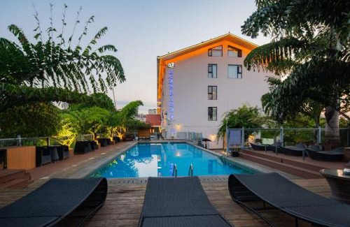 Mile Hotel | Relaxing Yue Xin Yuan Spa Resort with Oceanfront Views