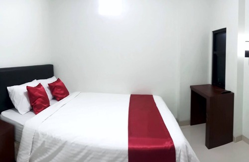 Kebon Kacang Hotel | Discover Yufi Syariah Hotel: Ideal for Families with Breakfast