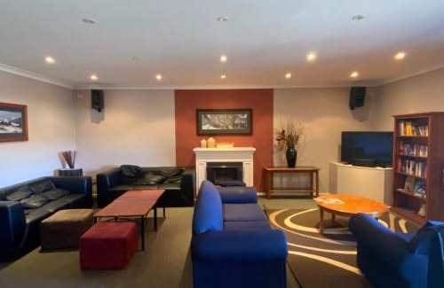 Jindabyne Hotel | Comfortable Yuki Inn Jindabyne with Pool & 4-Star Rating