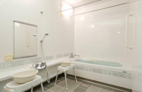 Imazu Apartment | Elegant Yuki-no Hana Sansou: Family-Friendly Retreat