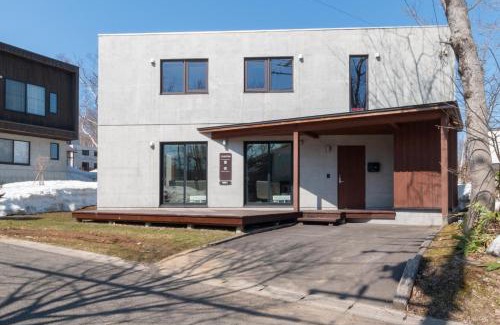 Hirafu House | Discover Yuki Ten by H2 Life - Family-Friendly Retreat