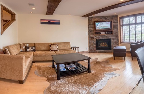 Hirafu House | Yukimi 2: Exceptional 4-Star Stay with Family-Friendly Amenities