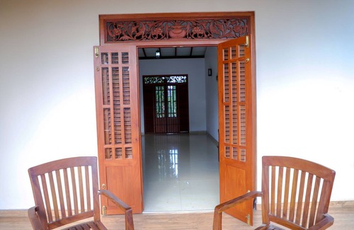 Pannipitiya Villa | Yuli Nandas Villa: Your Home Away from Home Experience