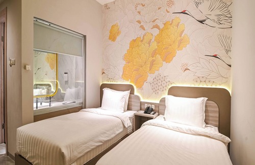 Gorontalo Hotel | Discover Yulia Hotel Managed by HIG: Family-Friendly Stay