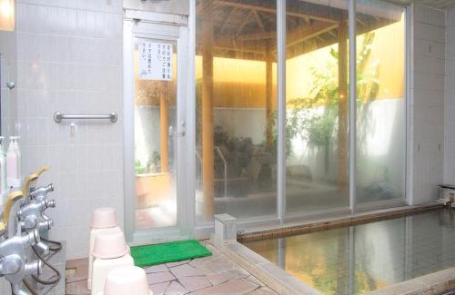Kamikawa Hotel | Welcoming Stay at Yumoto Ginsenkaku with Hot Tub & Dining