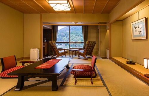 Konpira Onsen Hotel | Relax at Yumoto Konpira Onsen Hananoyu Koubaitei
