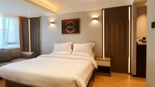 Yizhuang Hotel | Discover Comfort at 云玘酒店 with Family-Friendly Amenities