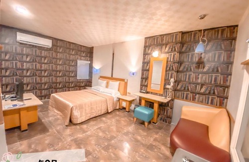 Anping Hotel | Cozy Yun Sung Motel: Pet-Friendly with Breakfast & Hot Tub