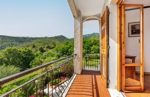 Piazza Apartment | Yunger House: Family-Friendly Oasis with Garden & Balcony