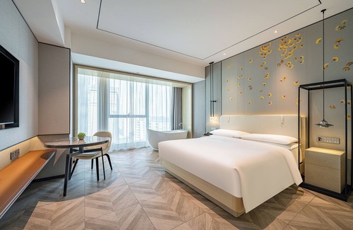 Chengguan Hotel | Family-Friendly Stay at Yunhe Yebo Hotel with Breakfast