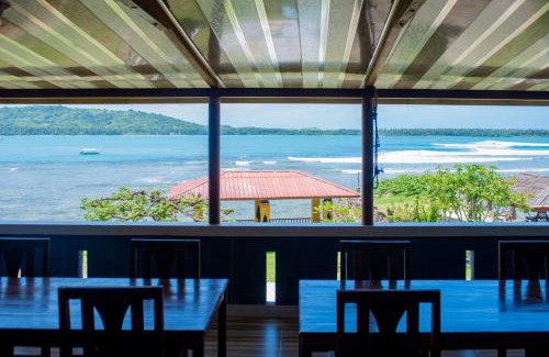 Nias House | Pet-Friendly Yuni Surf House with Oceanfront Bliss