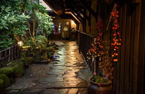 Yufu Hotel | Experience Bliss at Yunohira Kamiyanagiya: 10/10 Rated Stay