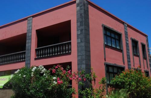 Valle Gran Rey Apartment | Family-Friendly Yuremar La Puntilla Apt 3 - Rated 8.8/10