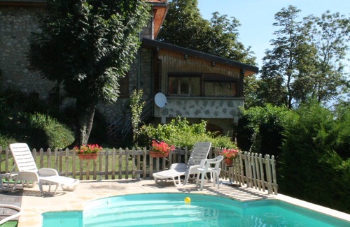 Vif Cottage | Yurt Retreat with Pool & Scenic Views - 10/10 Rated Stay