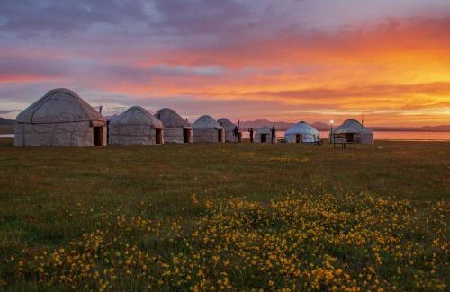 Naryn Region Cabin | Relaxing Yurt Camp Erlan at Scenic Song Kol Lake