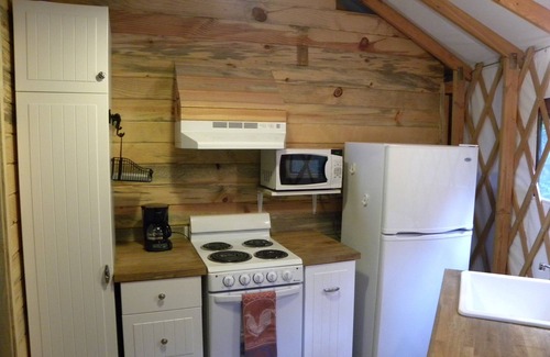 Cedar Ridge Cabin | Serene Yurt Retreat with Pool and Spa Amenities