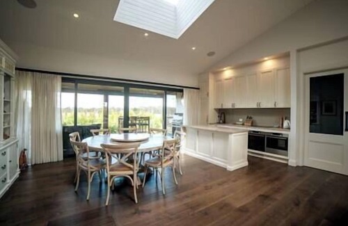 Exeter House | Relaxed Yuruga: Enjoy a Vineyard Stay in the Highlands